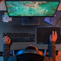 Bureau de Gaming TRUST GXT 709 Luminus RGB – Noir – 25184 Tunisie